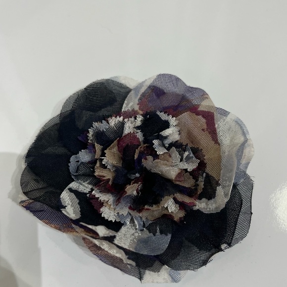 Vintage Chanel Brooch - Picture 6 of 14